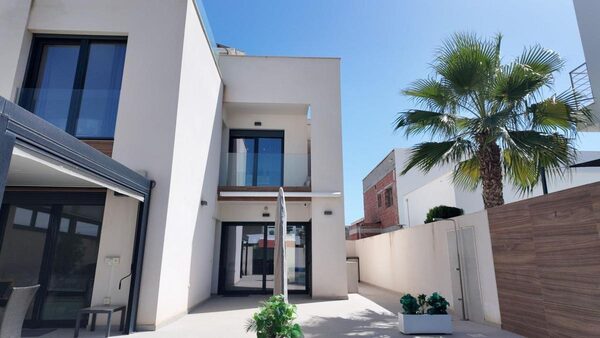 Domy w Benijófar, Hiszpania, 179m²