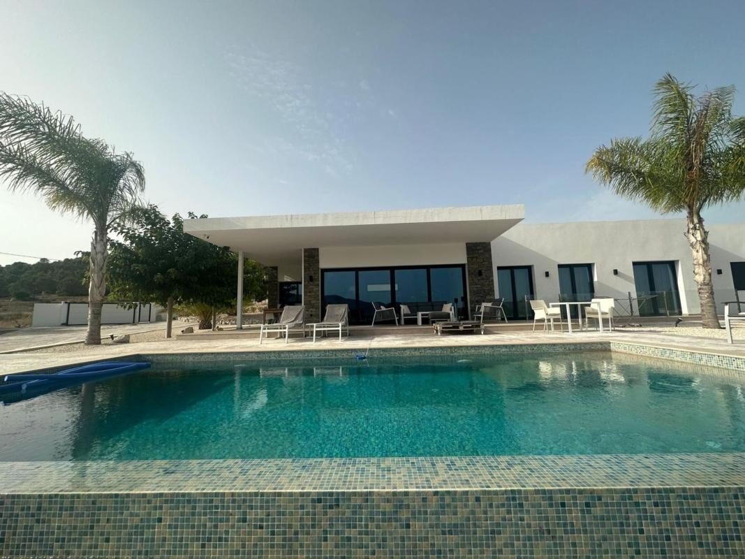 Вилла с 3 спальнями, 209м² в Пиносо, Испания [ID: 0152-622954]