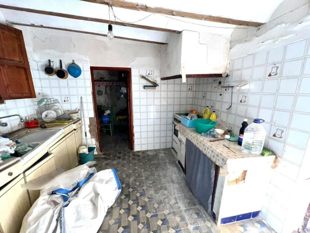 Houses with 8 bedrooms, 380m² in Pinoso, Spain [ID: 0152-619825]