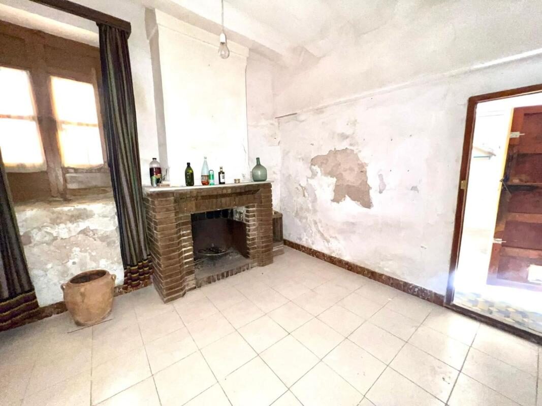 Houses with 8 bedrooms, 380m² in Pinoso, Spain [ID: 0152-619825]