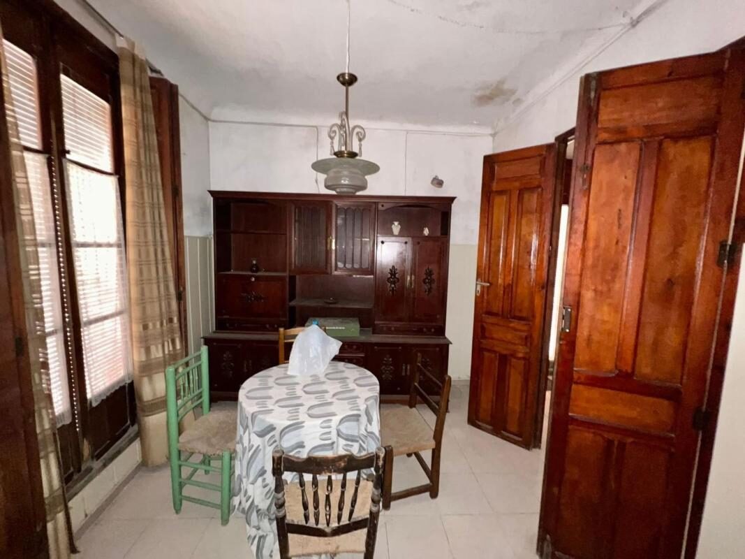 Houses with 8 bedrooms, 380m² in Pinoso, Spain [ID: 0152-619825]