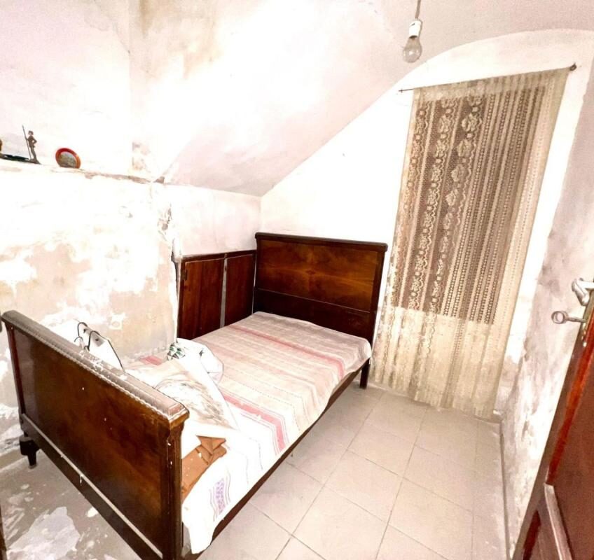 Houses with 8 bedrooms, 380m² in Pinoso, Spain [ID: 0152-619825]