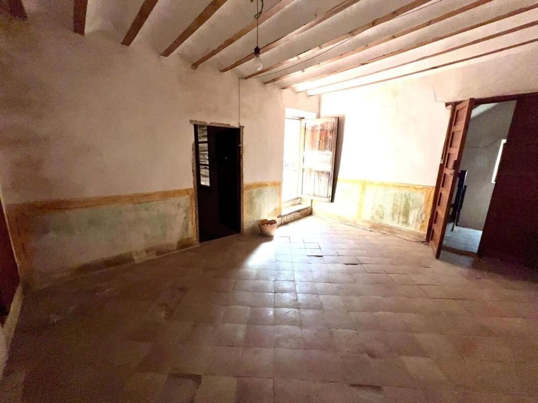 Houses with 8 bedrooms, 380m² in Pinoso, Spain [ID: 0152-619825]