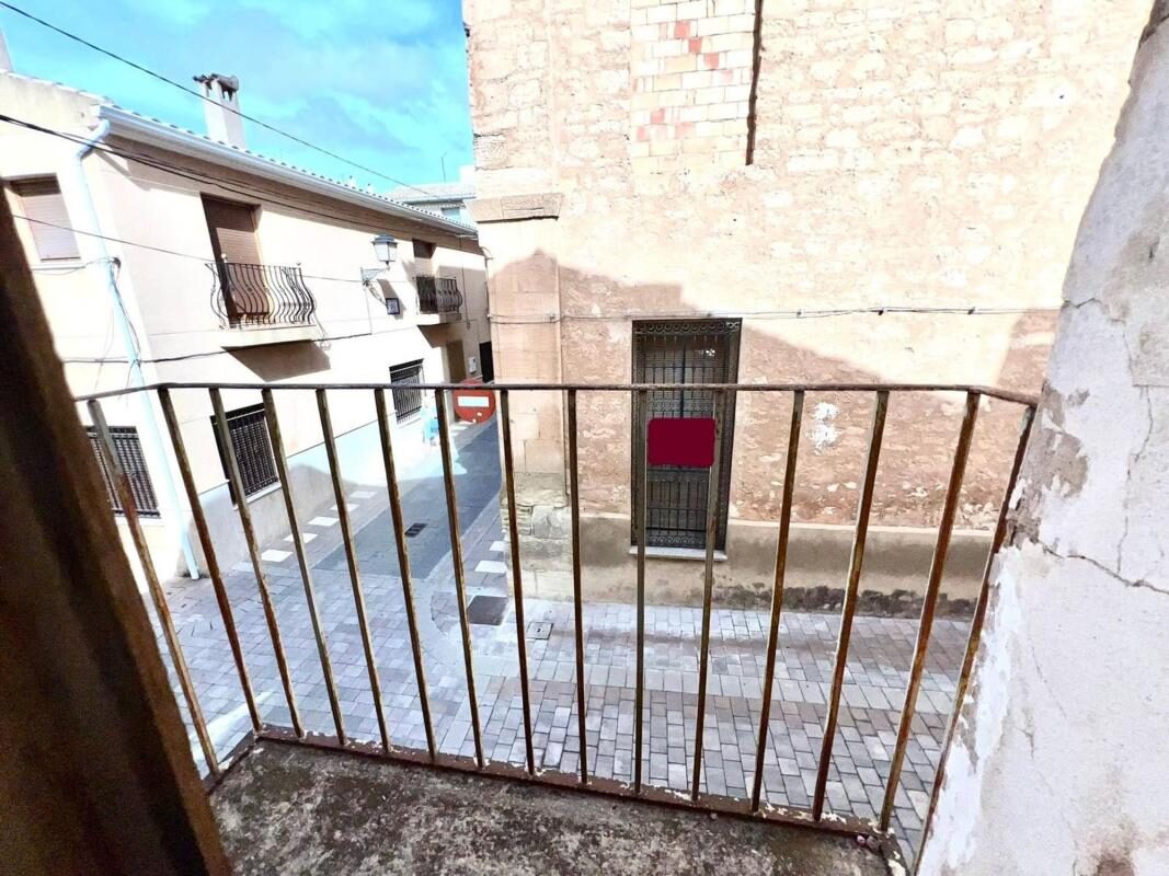 Houses with 8 bedrooms, 380m² in Pinoso, Spain [ID: 0152-619825]