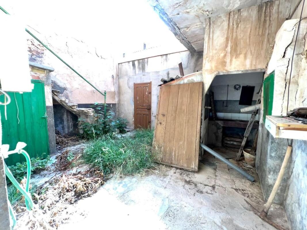 Houses with 8 bedrooms, 380m² in Pinoso, Spain [ID: 0152-619825]