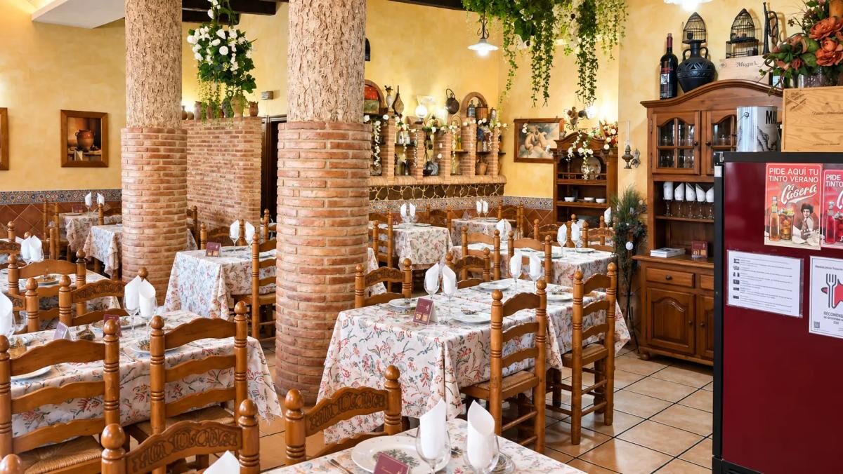 Комерційна нерухомість з 5 спальнями, 166м² в Оріуела, Іспанія [ID: 0152-619036]