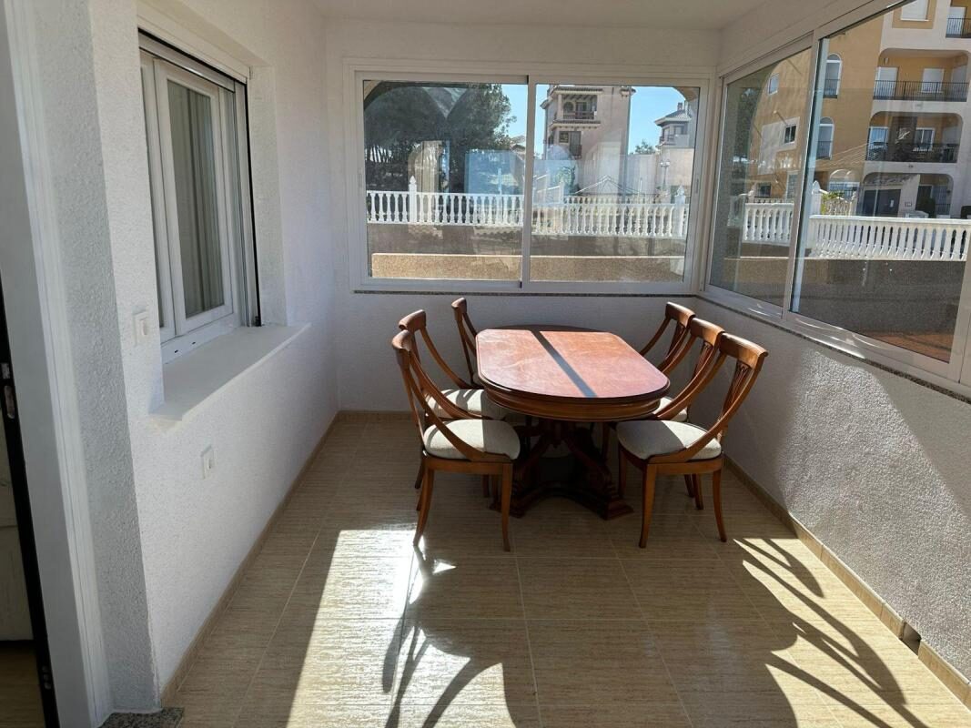 Вілла з 4 спальнями, 207м² в Торрев'єха, Іспанія [ID: 0152-619027]