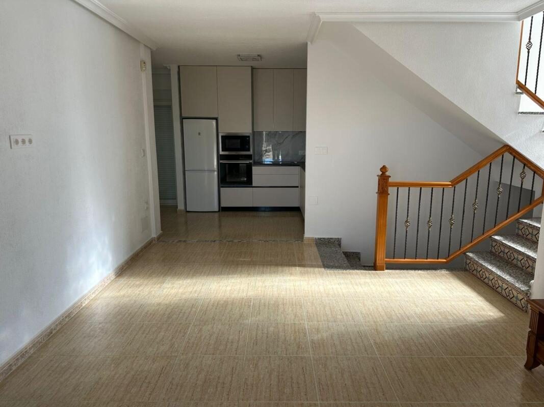 Вілла з 4 спальнями, 207м² в Торрев'єха, Іспанія [ID: 0152-619027]