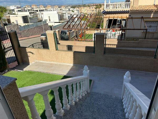 Villa in Torrevieja, Spain, 207m² - image 30