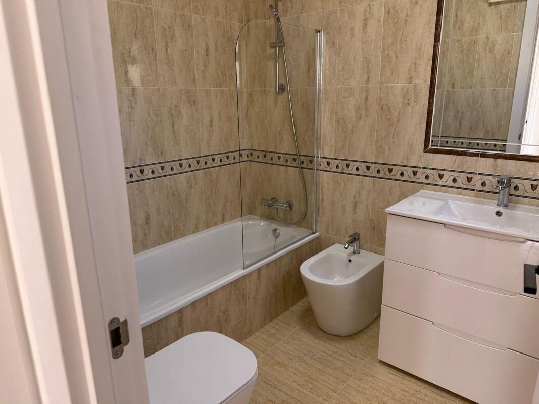 Вілла з 4 спальнями, 207м² в Торрев'єха, Іспанія [ID: 0152-619027]