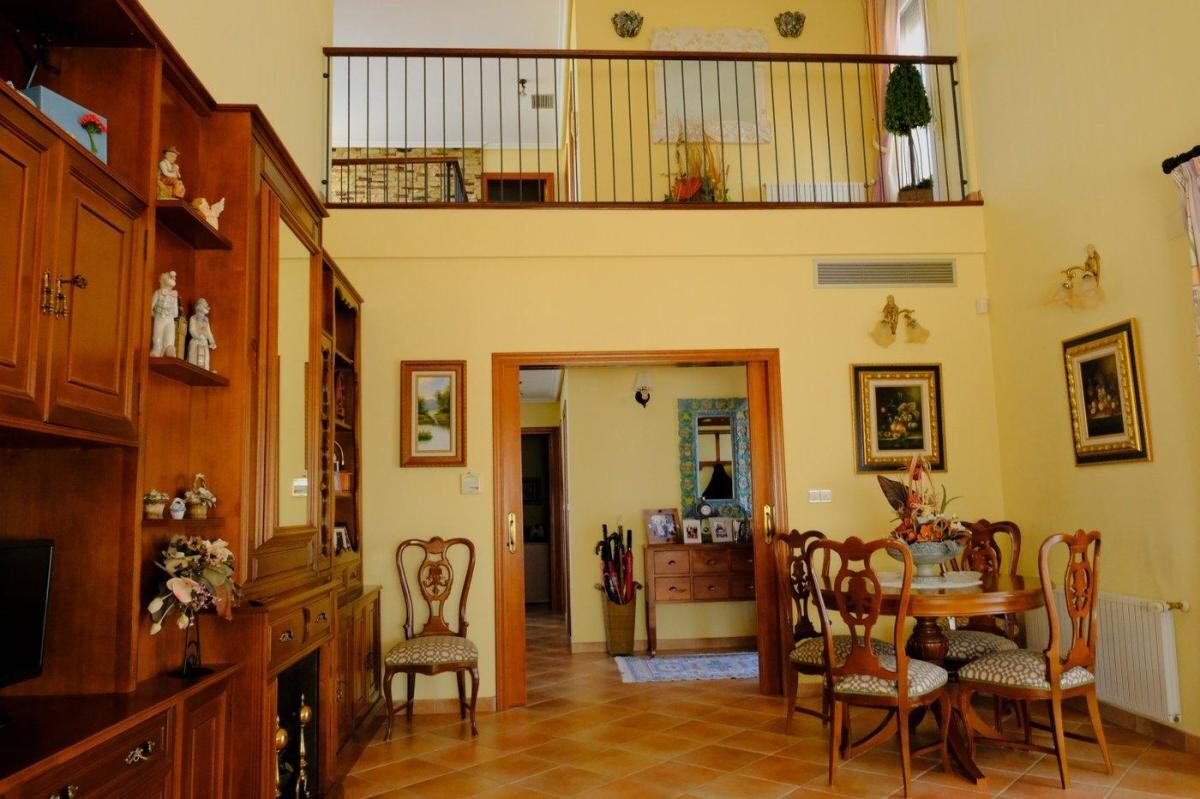 Willa z 5 sypialniami, 500m² w Orihuela, Hiszpania [ID: 0152-619024]