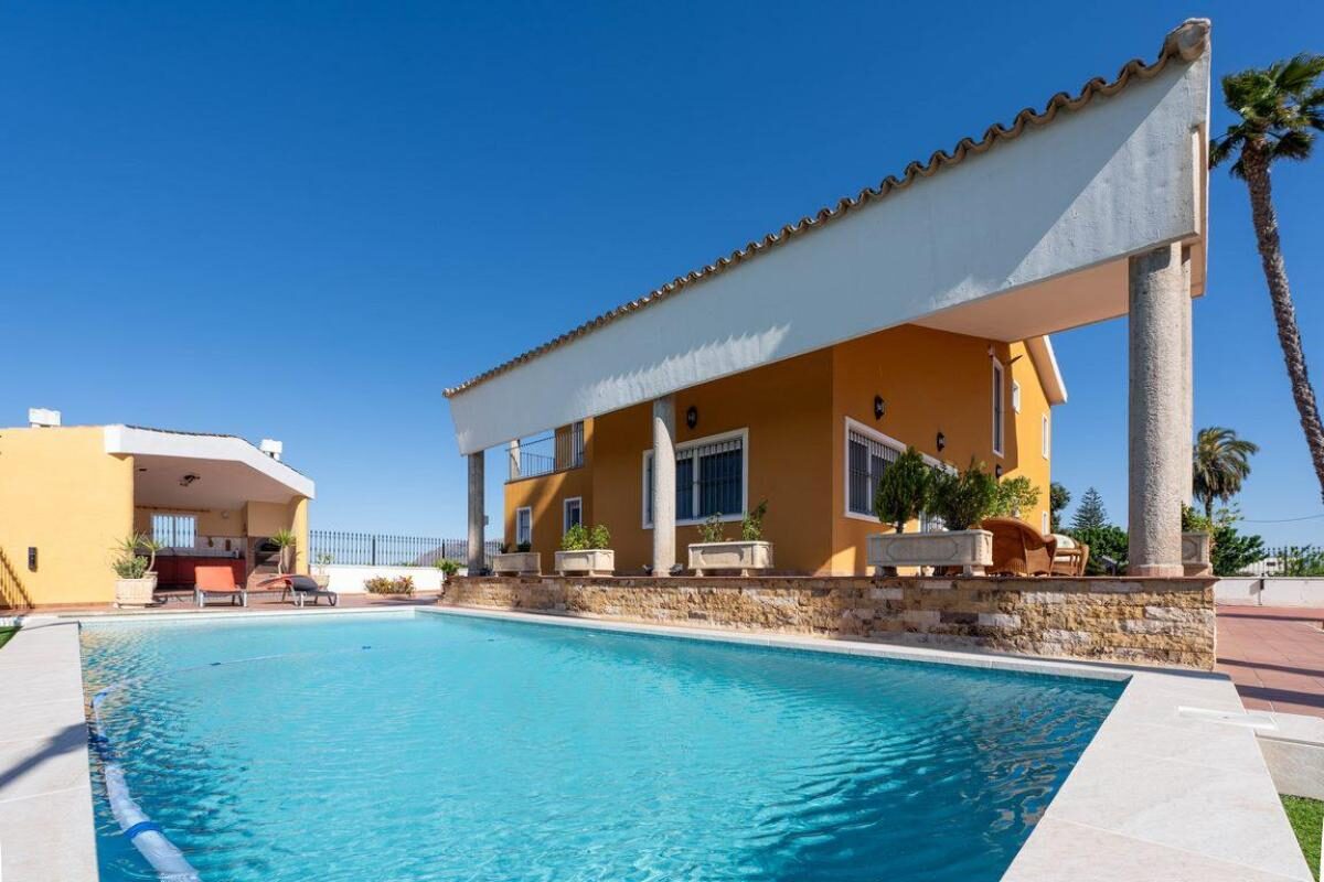 Willa z 5 sypialniami, 500m² w Orihuela, Hiszpania [ID: 0152-619024]