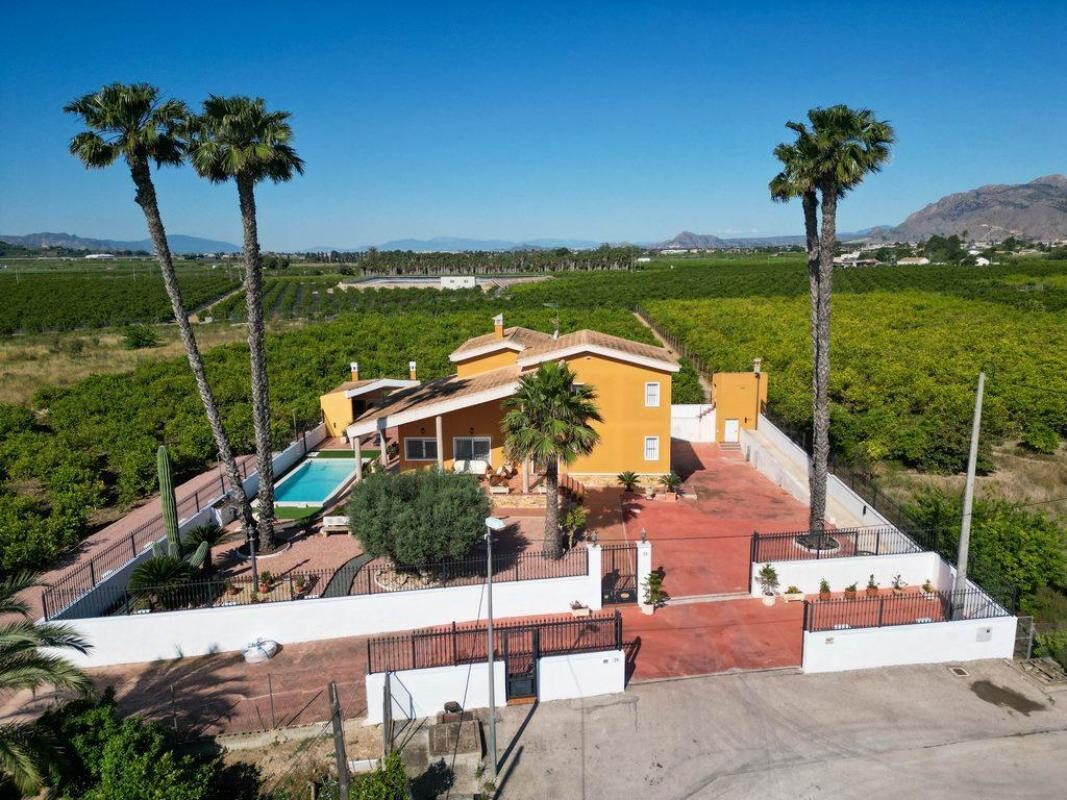 Willa z 5 sypialniami, 500m² w Orihuela, Hiszpania [ID: 0152-619024]