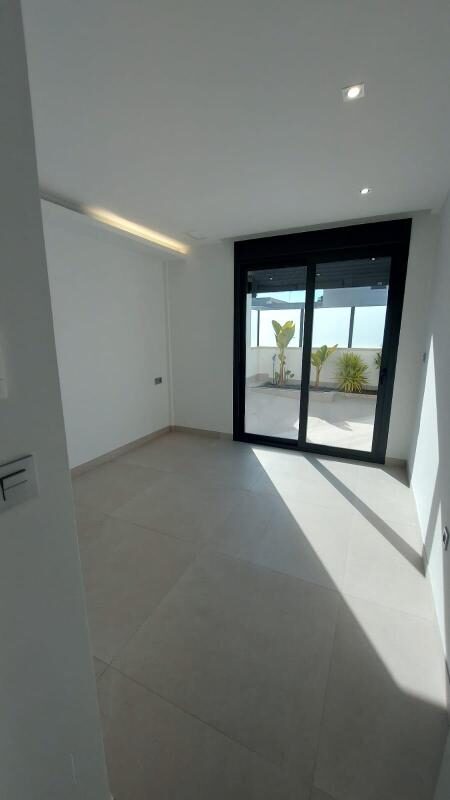 Вілла з 3 спальнями, 190м² в Торрев'єха, Іспанія [ID: 0152-619020]