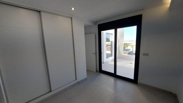 Villa in Torrevieja, Spain, 190m² - image 12