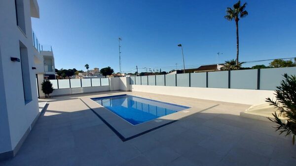 Villa in Torrevieja, Spain, 190m²