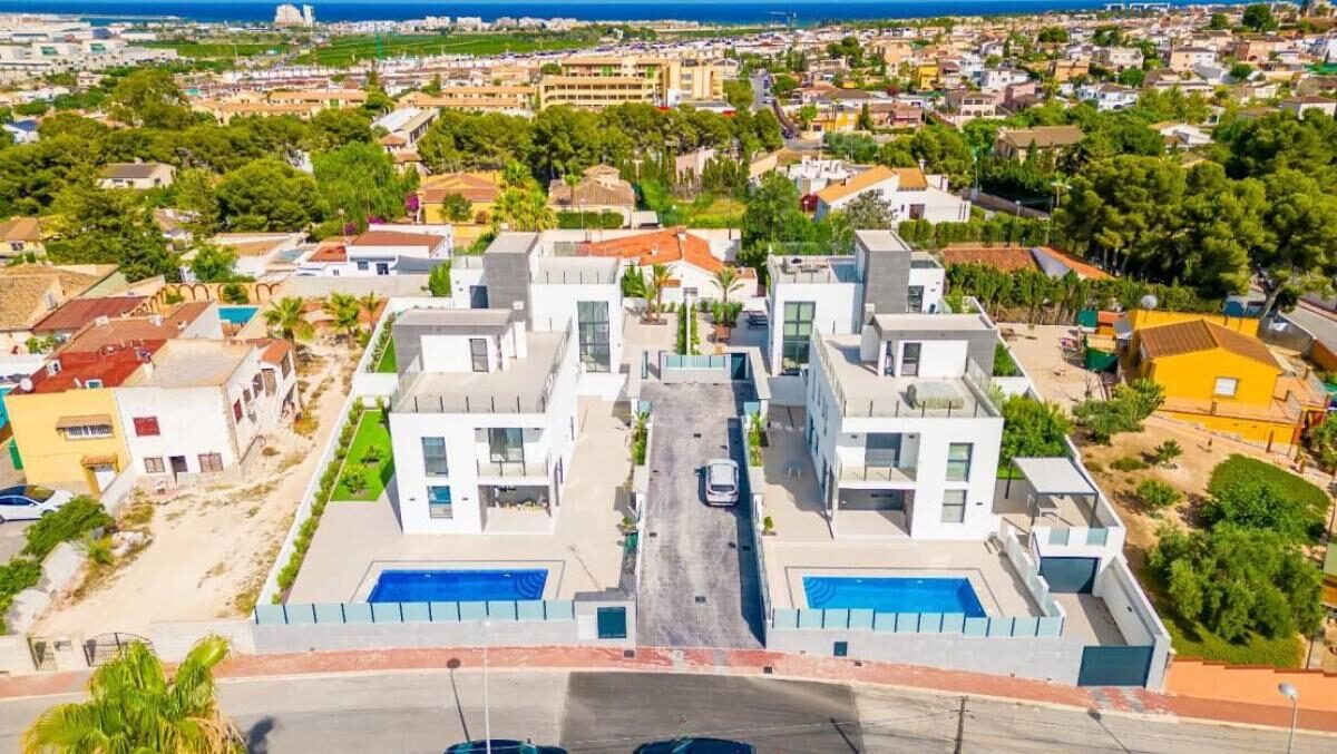 Вілла з 3 спальнями, 190м² в Торрев'єха, Іспанія [ID: 0152-619021]