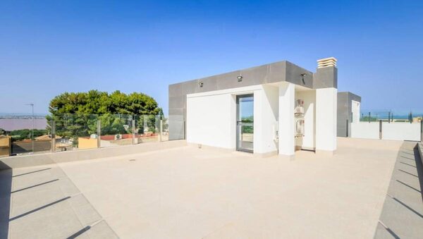 Villa in Torrevieja, Spain, 190m² - image 7