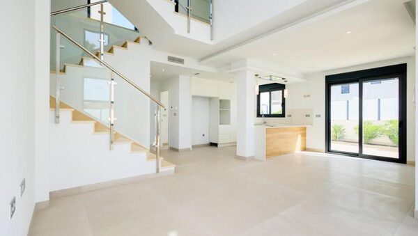 Villa in Torrevieja, Spain, 190m² - image 12