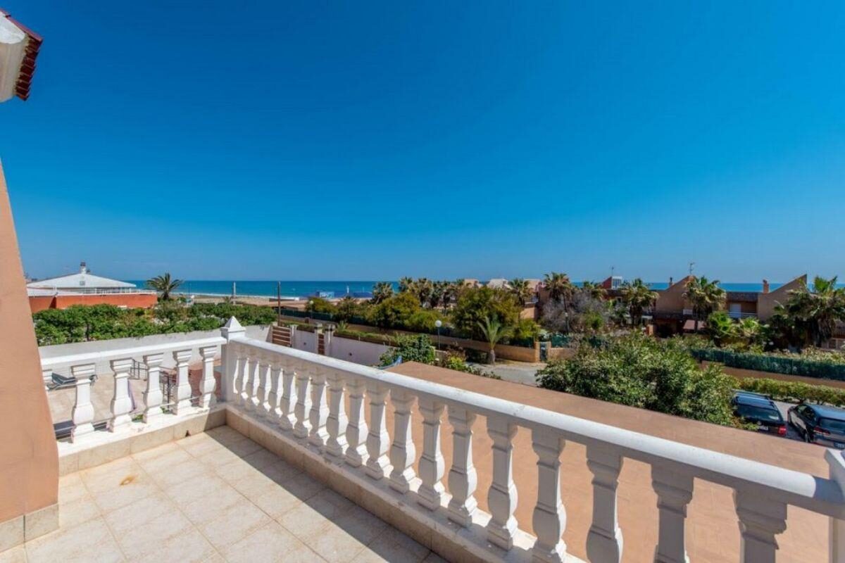 Вілла з 6 спальнями, 500м² в Торрев'єха, Іспанія [ID: 0152-619012]