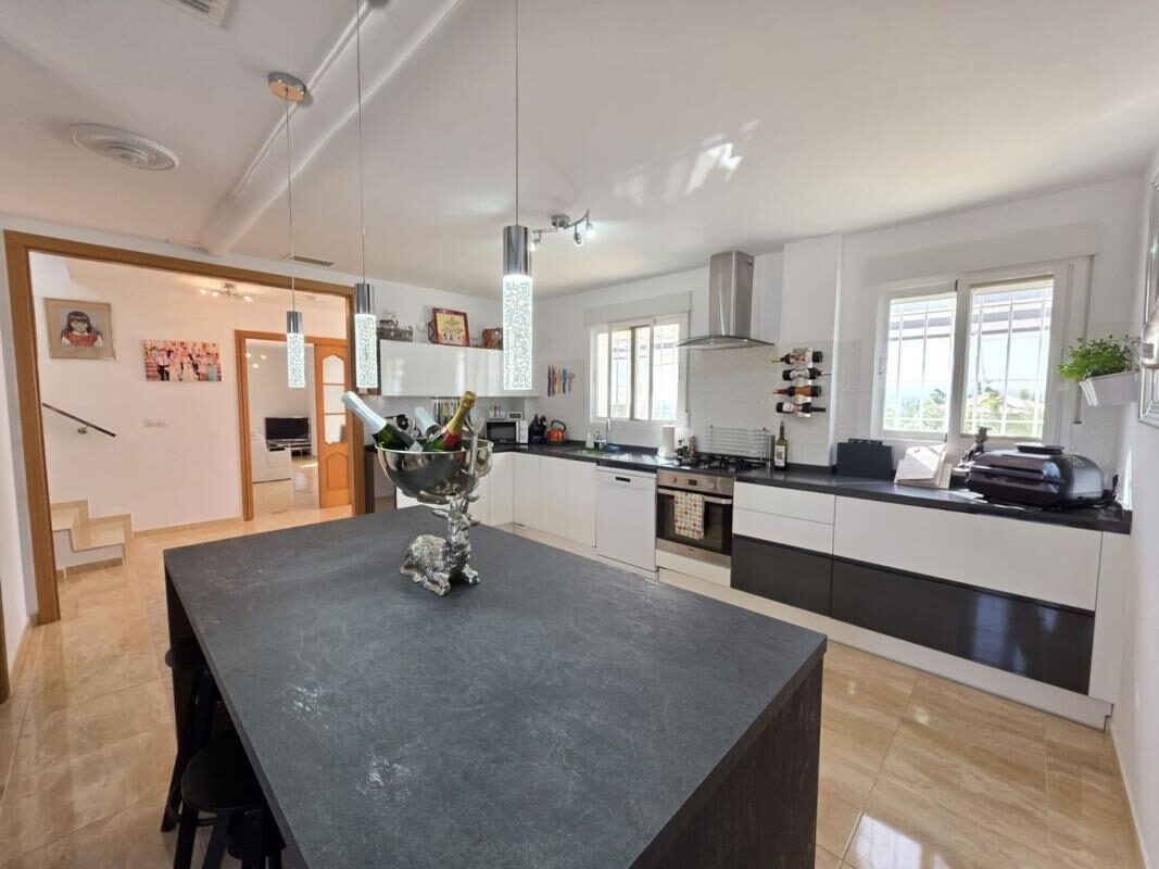 Будинки з 3 спальнями, 263м² в Піносо, Іспанія [ID: 0152-618947]