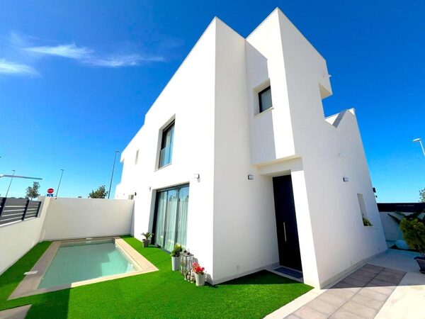 Townhouse in Benijofar, Spain, 124m²