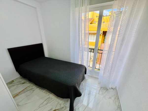 Bungalow w Torrevieja, Hiszpania, 61m² - obraz 17