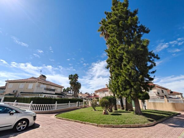 Bungalow w Orihuela, Hiszpania, 63m²