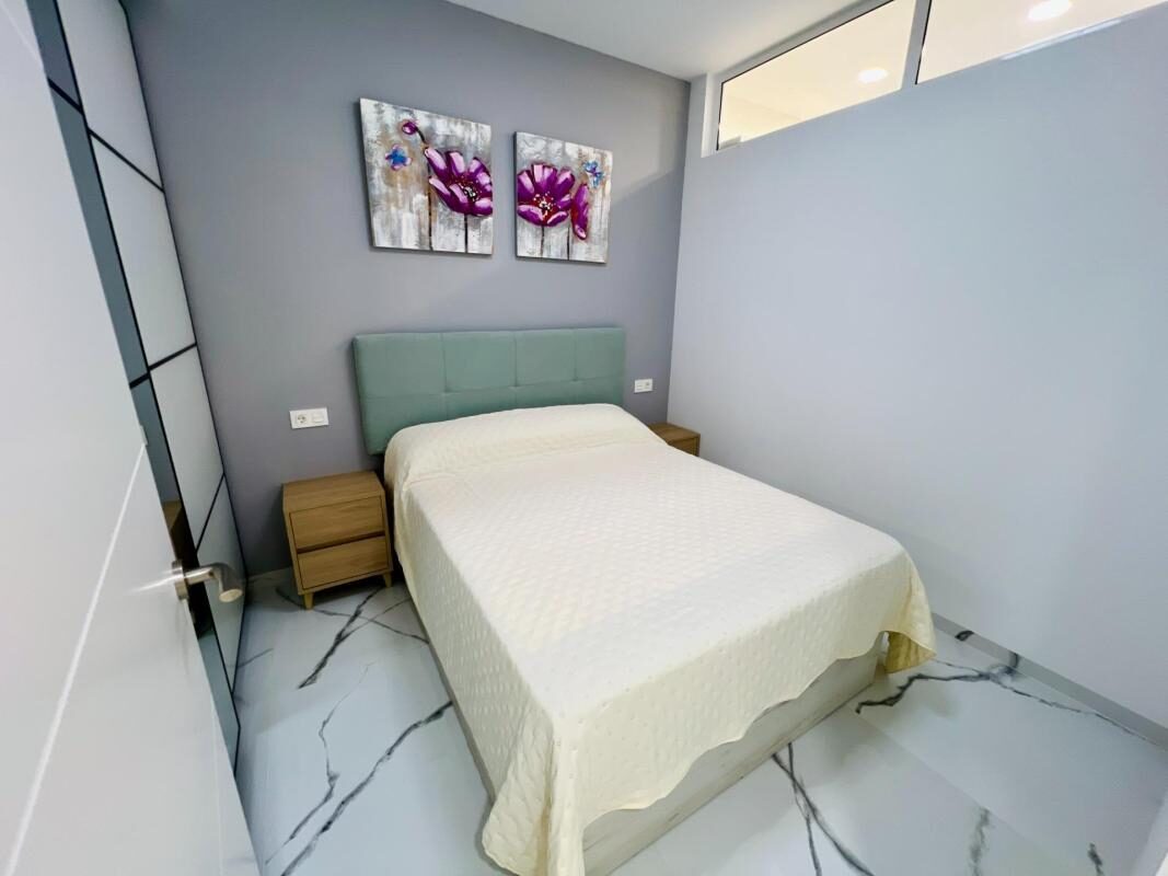 Apartamenty z 2 sypialniami, 75m² w Torrevieja, Hiszpania [ID: 0152-605721]