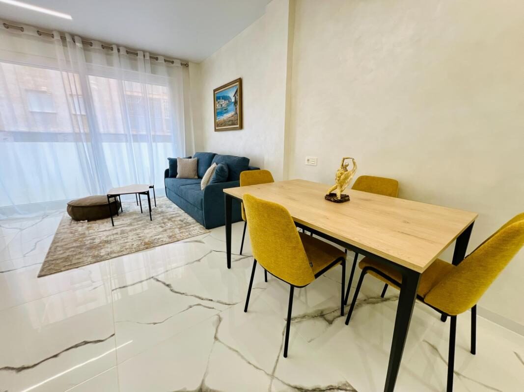 Apartamenty z 2 sypialniami, 75m² w Torrevieja, Hiszpania [ID: 0152-605721]