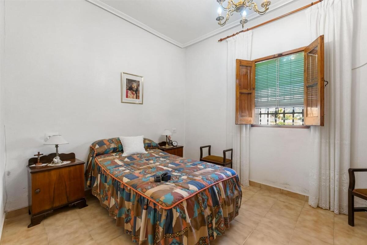 Houses with 4 bedrooms, 267m² in Orihuela, Spain [ID: 0152-605226]