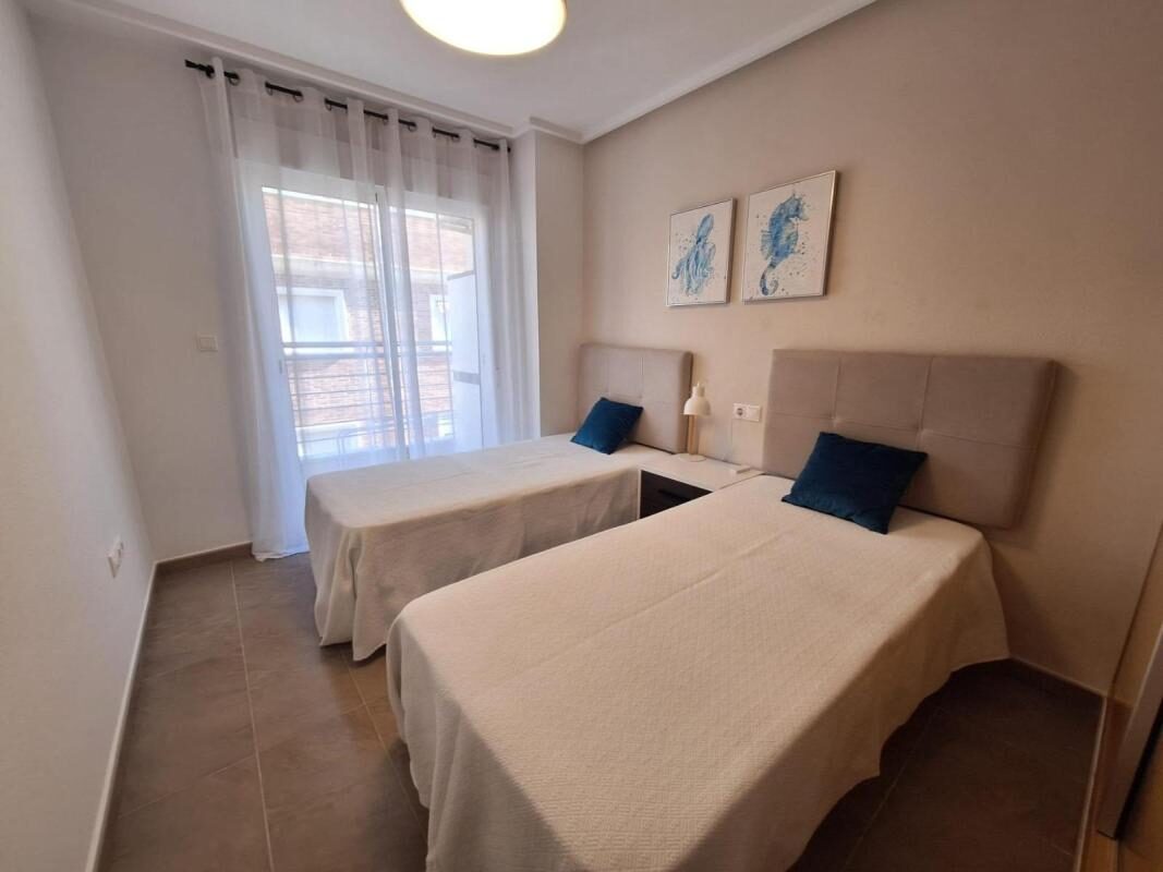 Apartamenty z 2 sypialniami, 62m² w Torrevieja, Hiszpania [ID: 0152-604941]