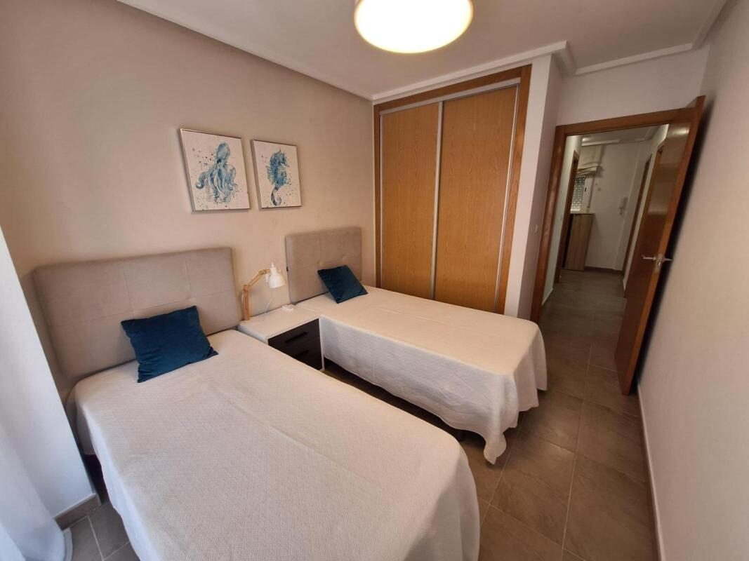 Apartamenty z 2 sypialniami, 62m² w Torrevieja, Hiszpania [ID: 0152-604941]