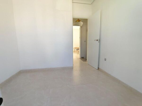 Houses in Torrevieja, Spain, 95m² - image 27