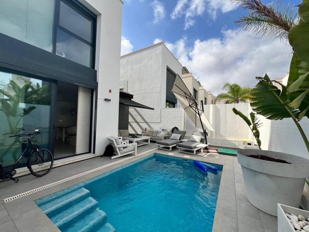 Villa with 3 bedrooms, 103m² in Orihuela, Spain [ID: 0152-604328]