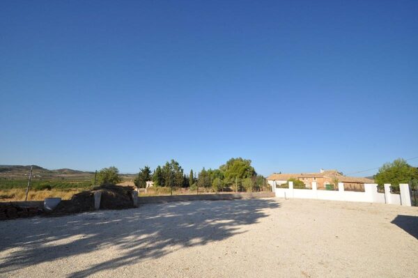 Villa in Pinoso, Spain, 450m² - image 17