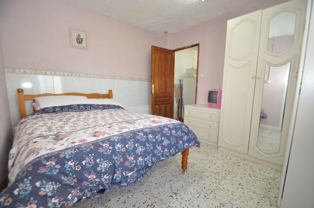 Willa z 8 sypialniami, 450m² w Pinoso, Hiszpania [ID: 0152-578346]