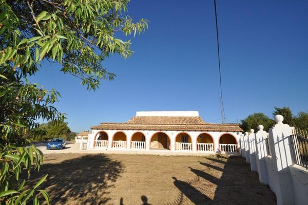 Villa in Pinoso, Spain, 450m² - image 14
