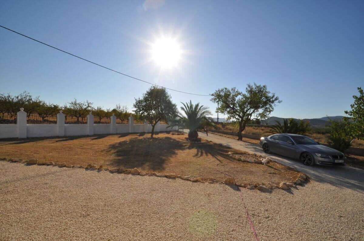 Willa z 8 sypialniami, 450m² w Pinoso, Hiszpania [ID: 0152-578346]