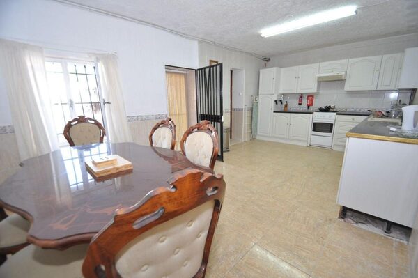Villa in Pinoso, Spain, 450m² - image 26