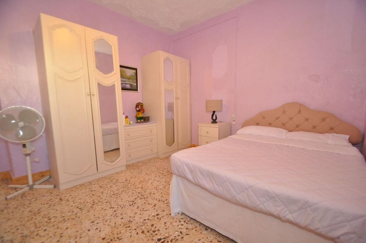 Willa z 8 sypialniami, 450m² w Pinoso, Hiszpania [ID: 0152-578346]