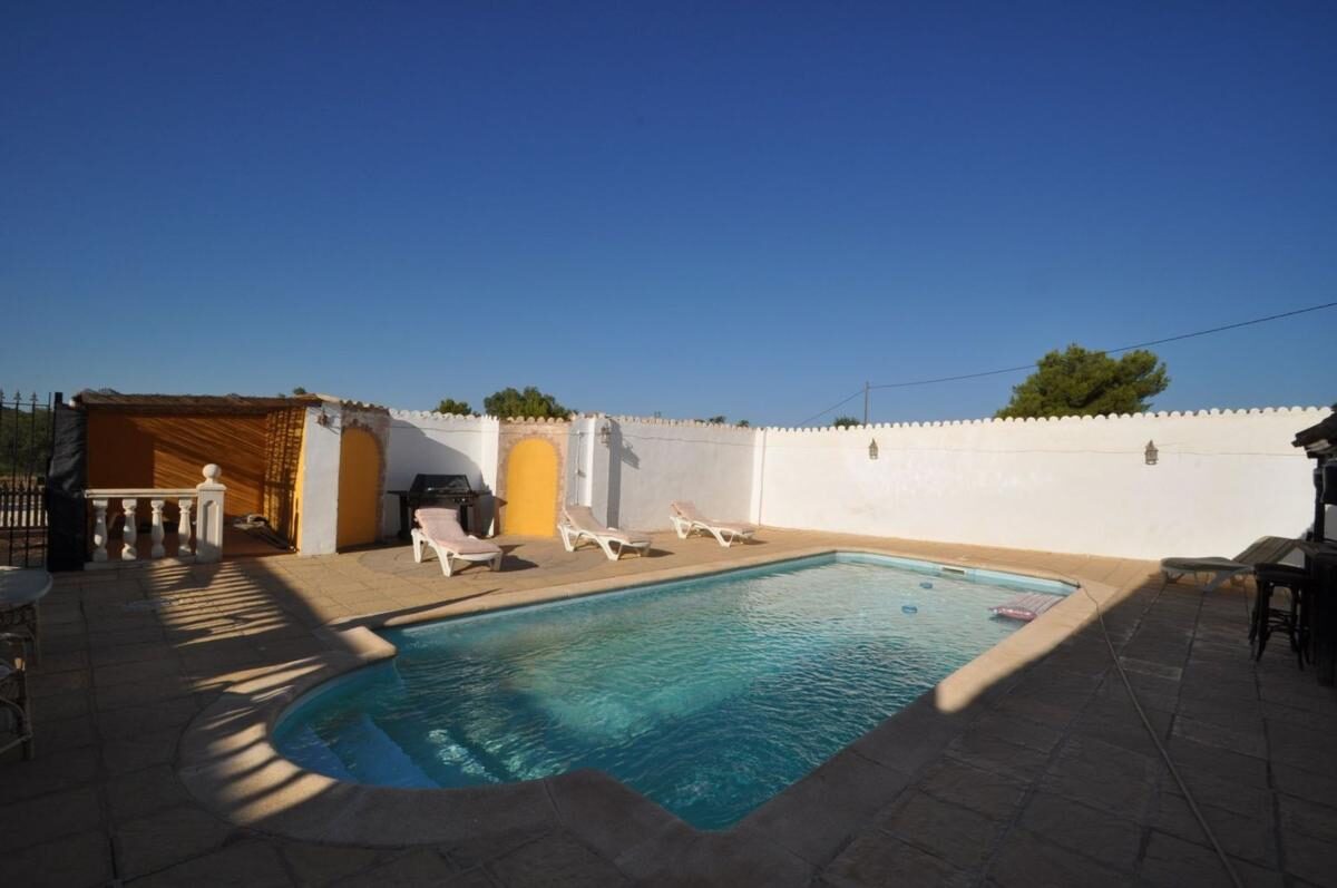 Willa z 8 sypialniami, 450m² w Pinoso, Hiszpania [ID: 0152-578346]