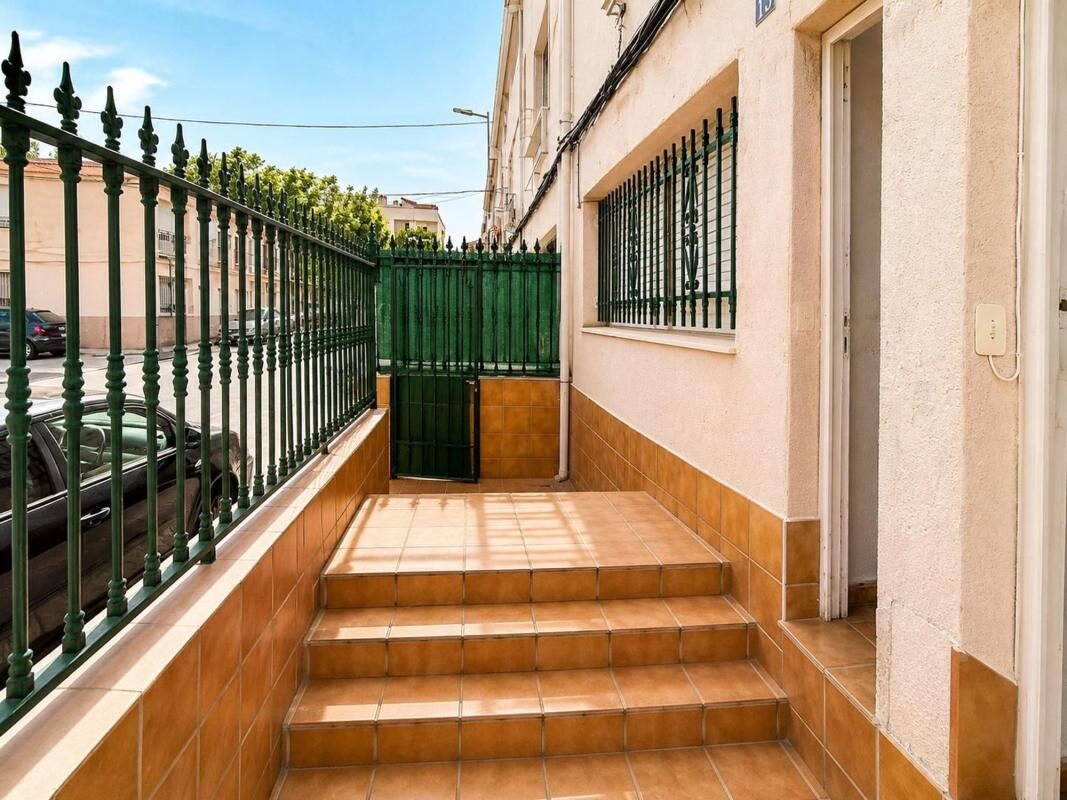 Вилла с 4 спальнями, 150м² в Пиносо, Испания [ID: 0152-575317]