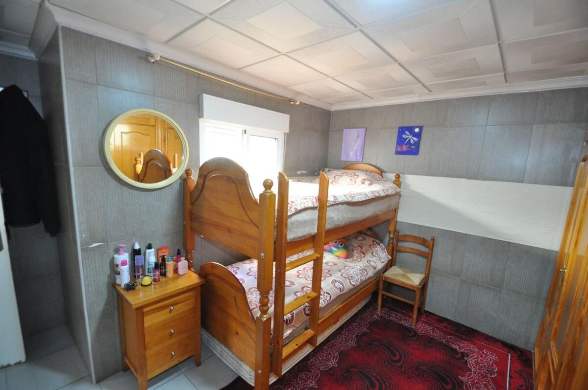 Вилла с 6 спальнями, 137м² в Пиносо, Испания [ID: 0152-571381]