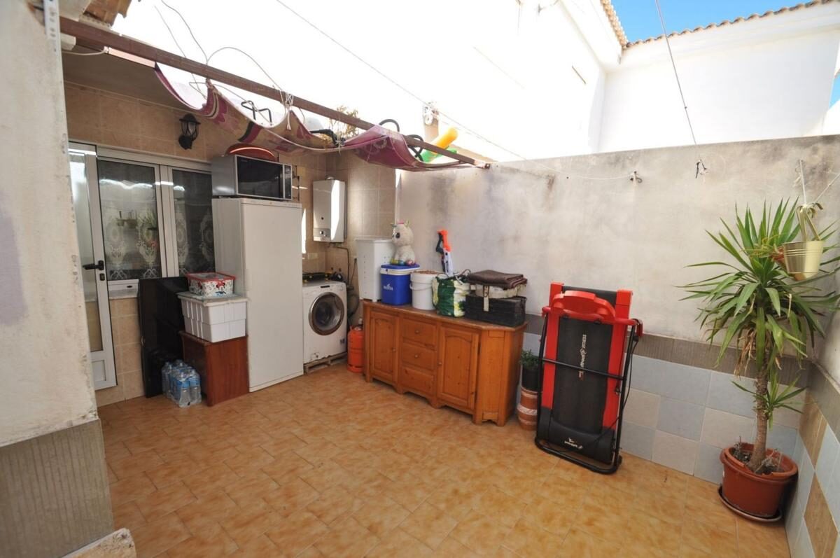 Вилла с 6 спальнями, 137м² в Пиносо, Испания [ID: 0152-571381]
