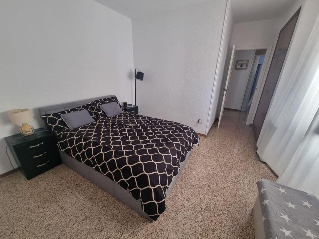 Apartments with 4 bedrooms, 120m² in Pinoso, Spain [ID: 0152-570083]