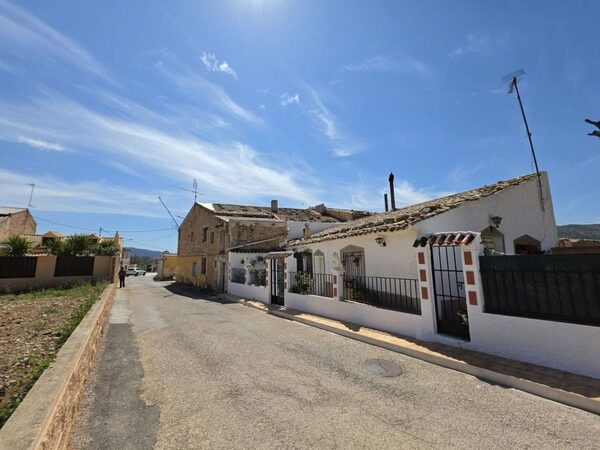 Villa in Hondon de las Nieves, Spain, 140m² - image 23