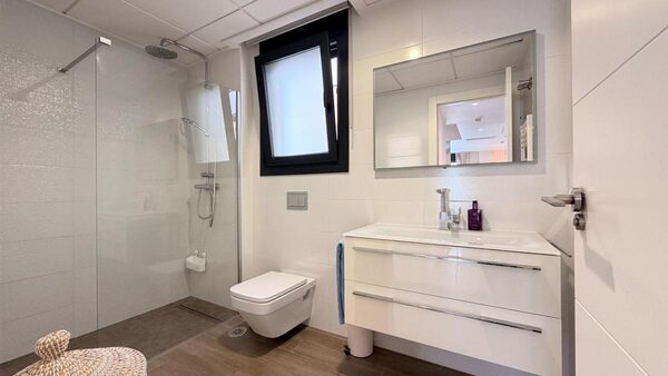 Villa in Torrevieja, Spain, 194m² - image 21