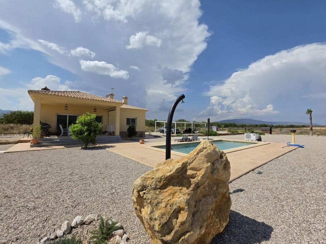 Villa with 3 bedrooms, 127m² in Pinoso, Spain [ID: 0152-565078]