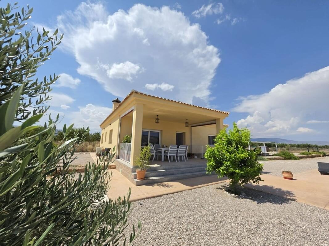 Villa with 3 bedrooms, 127m² in Pinoso, Spain [ID: 0152-565078]